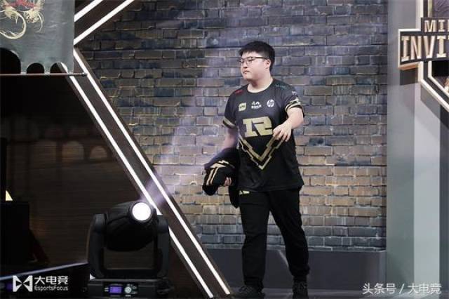 NG娱乐-Karsa爆冷击败美国队，精彩发挥引爆全场！的简单介绍