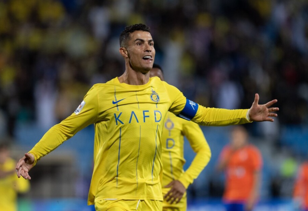 南宫28- c罗在拜仁比赛中关键助攻,惊险取胜引发热议的是谁